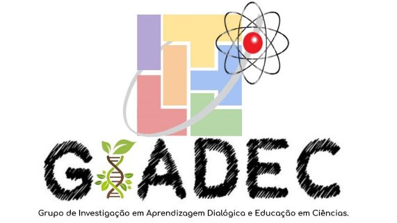 Logotipo do Giadec com figuras geométricas coloridas e representação de átomo. Abaixo o I do Giadec é representado por uma molécula de DNA e folhas.
